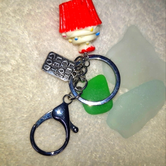 🆕️Boutique Resin Cupcake 🧁 and Metal Charm Keychain/ Purse Charm - Picture 5 of 6